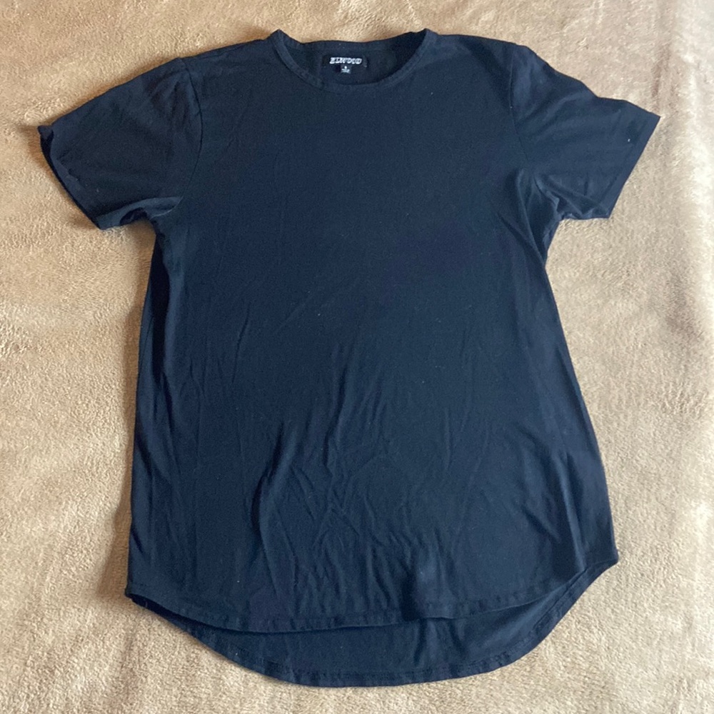 Black Elwood Swoop/Drop Cut Tee